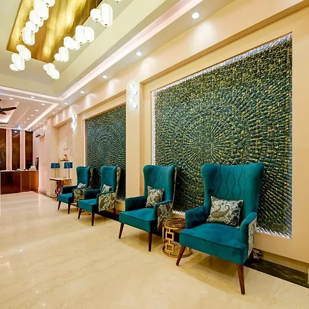 The Pearl Plaza Hotel In City Centre - Near New Delhi Railway Station